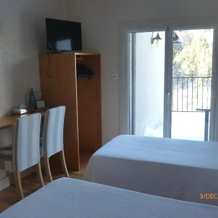 Les Tilleuls Hotel 2*